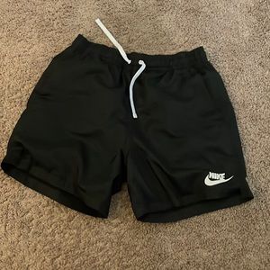 Nike 5.5in shorts/swim trunks
